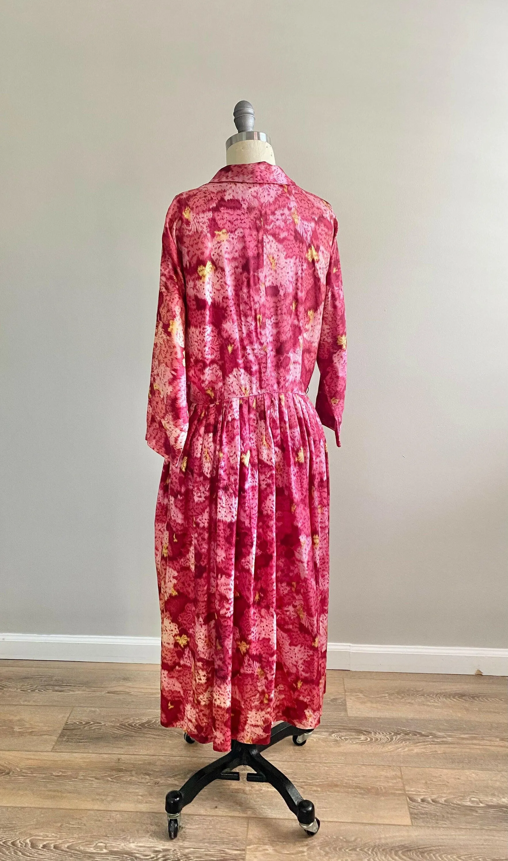 Vintage 1950s Watercolor Floral Dress / 50s Secretary dress Size XL