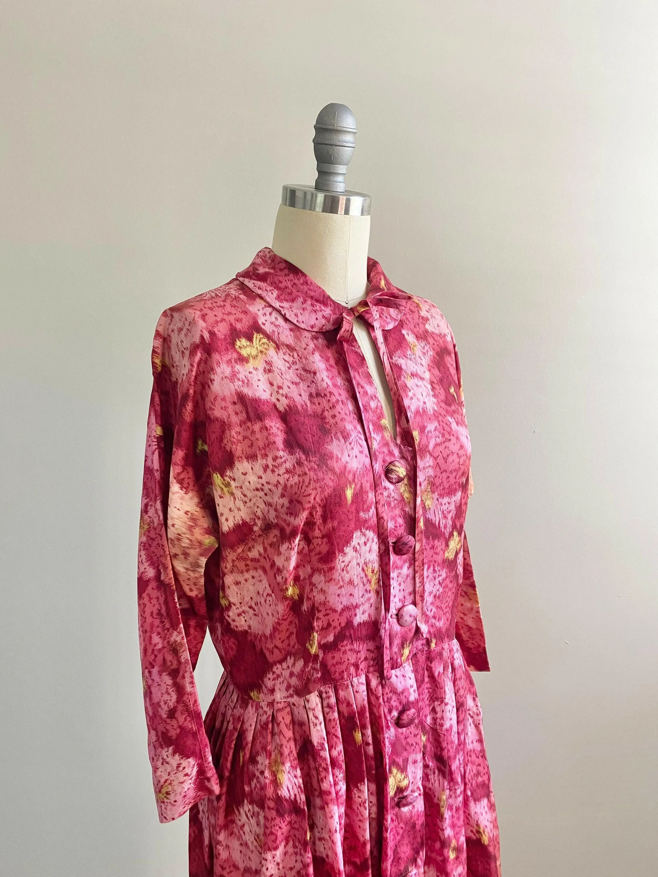 Vintage 1950s Watercolor Floral Dress / 50s Secretary dress Size XL